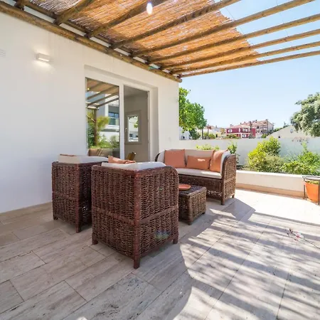 Guest house Quiet 2br House W/ Garden - Near | By Airnest 3*