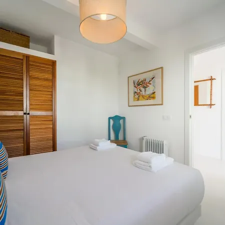 Pensionat Quiet 2br House W/ Garden - Near | By Airnest 3*