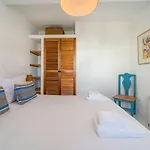 Quiet 2br House W/ Garden - Near | By Airnest Πανσιόν