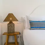 Quiet 2br House W/ Garden - Near | By Airnest 3* Charneca (Setubal)